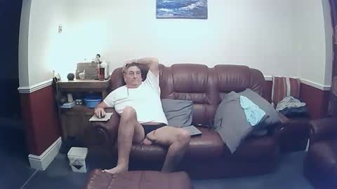 MAX online show from October 2025 10:36:01 PM