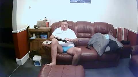 MAX online show from October 2025 11:18:02 PM