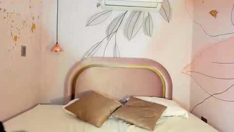 maxim online show from September 2025 01:39:02 AM