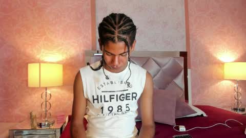 maxim online show from November 2025 03:12:02 AM