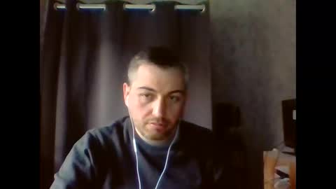 Snapshot of maximefrxx chatting on February 2026 01:31:02 PM Maxime online show from February 2026 01:31:02 PM
