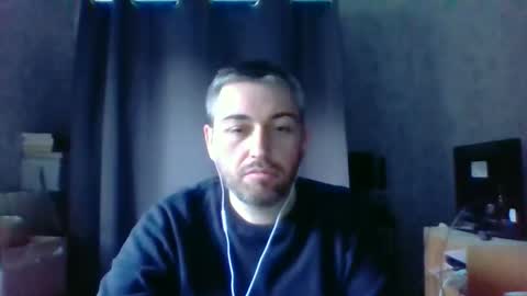 Snapshot of maximefrxx chatting on February 2026 03:18:02 PM Maxime online show from February 2026 03:18:02 PM