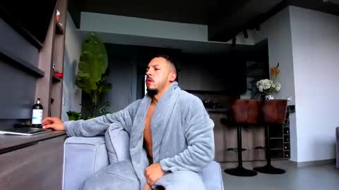 Snapshot of maximo_and_marcelo chatting on March 2026 12:00:01 PM maximo_and_marcelo online show from March 2026 12:00:01 PM