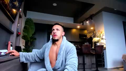 Snapshot of maximo_and_marcelo chatting on March 2026 12:00:02 PM maximo_and_marcelo online show from March 2026 12:00:02 PM