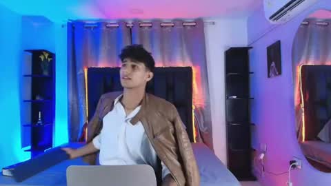Snapshot of maximo_romano chatting on June 2026 04:15:01 PM Maximo online show from June 2026 04:15:01 PM
