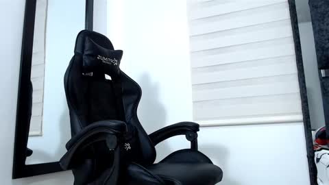 Snapshot of maximo_sebastian chatting on March 2025 08:26:02 AM Maximo Sebastian online show from March 2025 08:26:02 AM