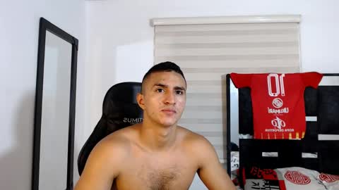Snapshot of maximo_sebastian chatting on June 2026 01:07:02 AM Maximo Sebastian online show from June 2026 01:07:02 AM