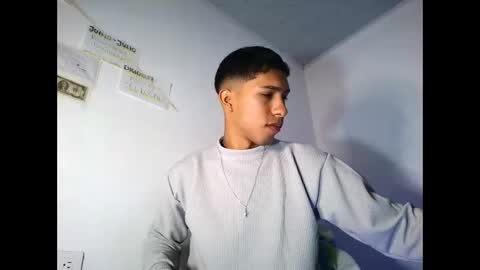 Maximo Aron Vega online show from March 2026 06:01:02 PM