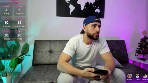 Maximo Wolf online show from December 2025 08:24:02 PM