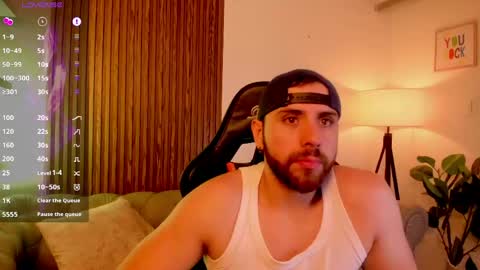 Snapshot of maximo_wolf1 chatting on June 2026 08:33:02 PM Maximo Wolf online show from June 2026 08:33:02 PM
