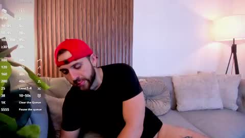 Snapshot of maximo_wolf1 chatting on June 2026 08:40:01 PM Maximo Wolf online show from June 2026 08:40:01 PM