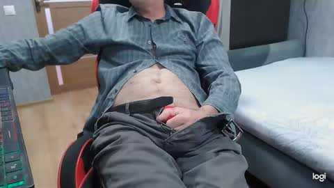 maximus3334 online show from March 2026 11:17:01 AM