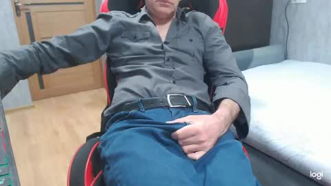 maximus3334 online show from April 2026 08:50:01 PM