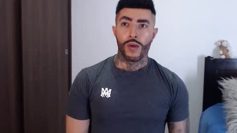 Independent Model online show from December 2024 03:58:01 AM