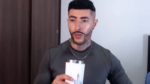 Independent Model online show from December 2024 04:06:01 AM