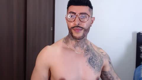 Independent Model online show from December 2024 07:10:01 AM