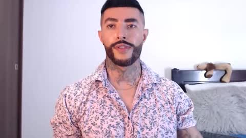 Independent Model online show from February 2025 06:13:02 AM