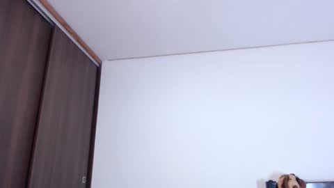 Independent Model online show from February 2025 12:09:01 AM