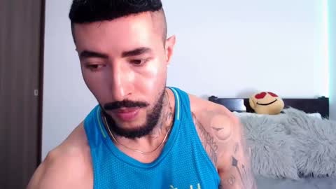 Independent Model online show from March 2025 12:40:02 AM