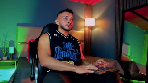 Maximus Clark online show from February 2026 03:45:01 AM