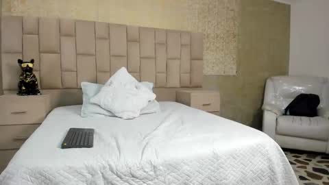 Maximus online show from October 2025 04:02:01 AM