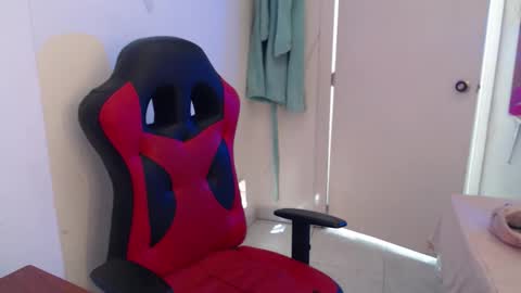 maxinesex_ online show from February 2026 01:45:02 PM