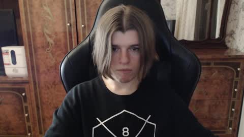 Snapshot of maxplay18 chatting on January 2025 08:07:01 PM Max online show from January 2025 08:07:01 PM