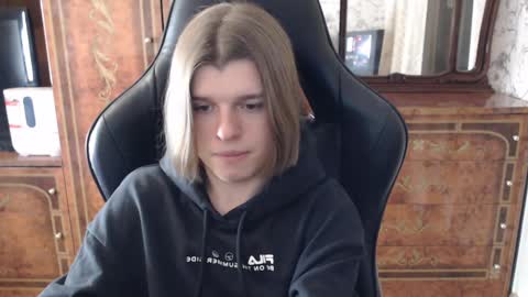 Snapshot of maxplay18 chatting on February 2025 05:02:02 PM Max online show from February 2025 05:02:02 PM