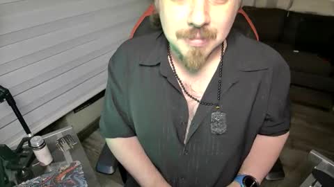 Snapshot of maxredz chatting on May 2026 03:58:01 AM Max online show from May 2026 03:58:01 AM
