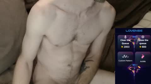 Snapshot of maxrouger chatting on November 2025 06:01:01 AM MaxRouger online show from November 2025 06:01:01 AM