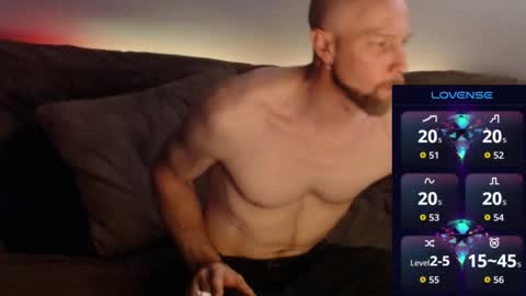 Snapshot of maxrouger chatting on November 2025 12:55:01 PM MaxRouger online show from November 2025 12:55:01 PM