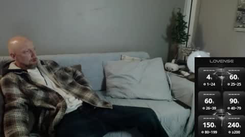 Snapshot of maxrouger chatting on November 2025 06:31:02 PM MaxRouger online show from November 2025 06:31:02 PM