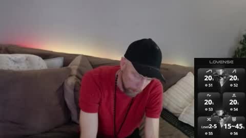 Snapshot of maxrouger chatting on December 2025 08:16:02 PM MaxRouger online show from December 2025 08:16:02 PM