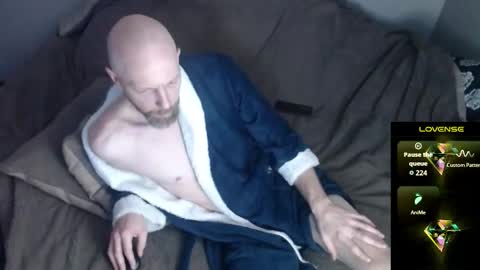 Snapshot of maxrouger chatting on March 2026 04:36:01 PM MaxRouger online show from March 2026 04:36:01 PM