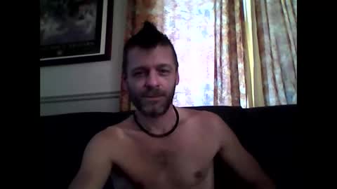 Snapshot of maxthewolf chatting on October 2025 07:55:01 PM MaxTheWolf online show from October 2025 07:55:01 PM