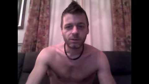 Snapshot of maxthewolf chatting on October 2025 10:38:01 AM MaxTheWolf online show from October 2025 10:38:01 AM