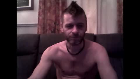 Snapshot of maxthewolf chatting on November 2025 01:26:02 AM MaxTheWolf online show from November 2025 01:26:02 AM