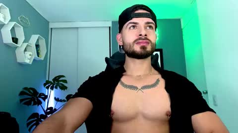 Maxi online show from November 2025 03:05:01 AM