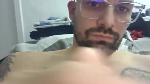 Max online show from November 2025 03:52:02 PM