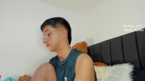 Snapshot of maxx_cortes chatting on February 2025 04:53:01 AM maxx_cortes online show from February 2025 04:53:01 AM