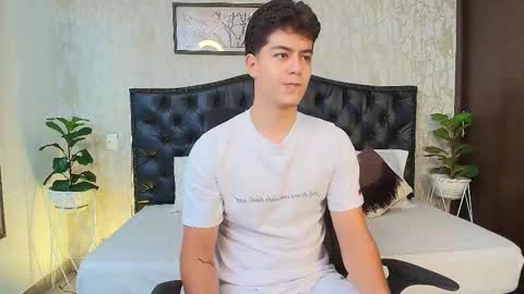 Maxxi online show from September 2025 03:23:02 AM