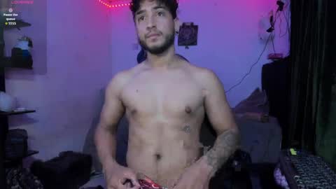 maxximus_10 online show from April 2026 06:42:01 PM