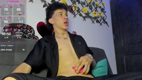 Snapshot of maxxx_bigcock chatting on February 2026 03:43:01 AM Max online show from February 2026 03:43:01 AM