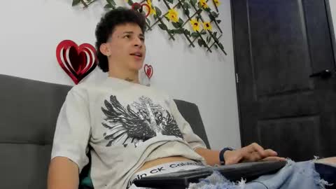 Snapshot of maxxx_bigcock chatting on February 2026 03:00:02 AM Max online show from February 2026 03:00:02 AM