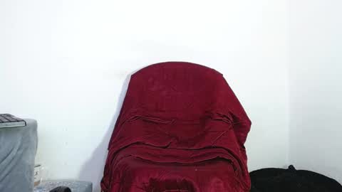 Snapshot of maxxx_miller chatting on May 2026 09:38:01 AM airam miller online show from May 2026 09:38:01 AM