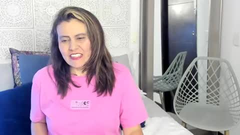 Victoria online show from February 2025 03:06:01 AM