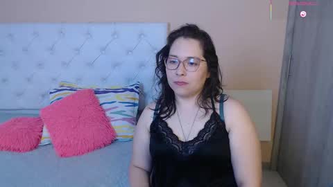 Snapshot of may_bloom chatting on January 2026 08:34:02 PM May online show from January 2026 08:34:02 PM