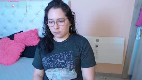 Snapshot of may_bloom chatting on January 2026 08:01:02 PM May online show from January 2026 08:01:02 PM