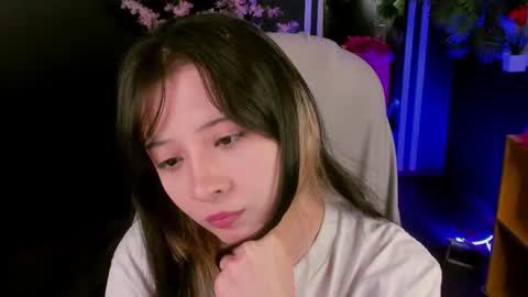 Snapshot of may_lings chatting on July 2026 11:27:02 AM may_lings online show from July 2026 11:27:02 AM