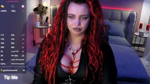 Maya Mils online show from April 2026 01:14:02 AM